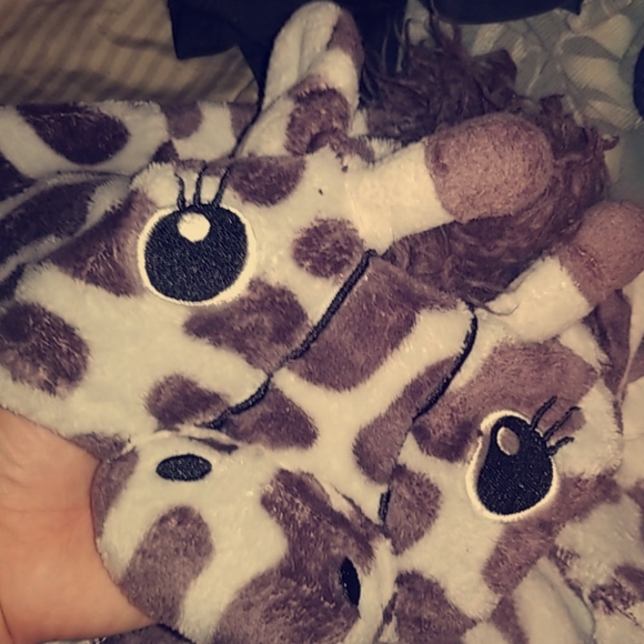 Other - Giraffe onesie in good condition!